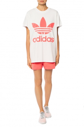 T-shirt with a logo, zdjęcie 2 T-shirt with a logo od ADIDAS Originals